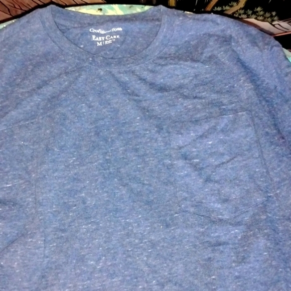Croft and Barrow - very soft and comfy - long sleeve with shirt pocket - Picture 2 of 3